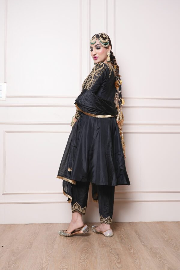 Midnight Elegance - Image 3