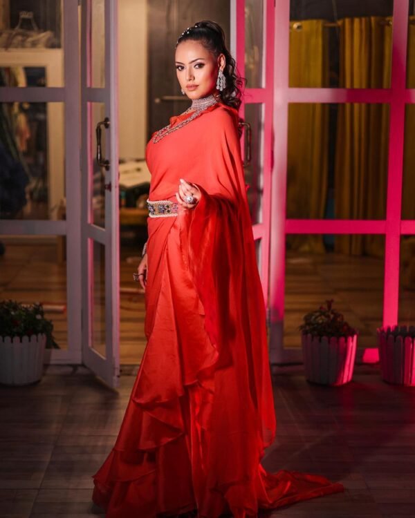 Zest Saree Set - Image 4